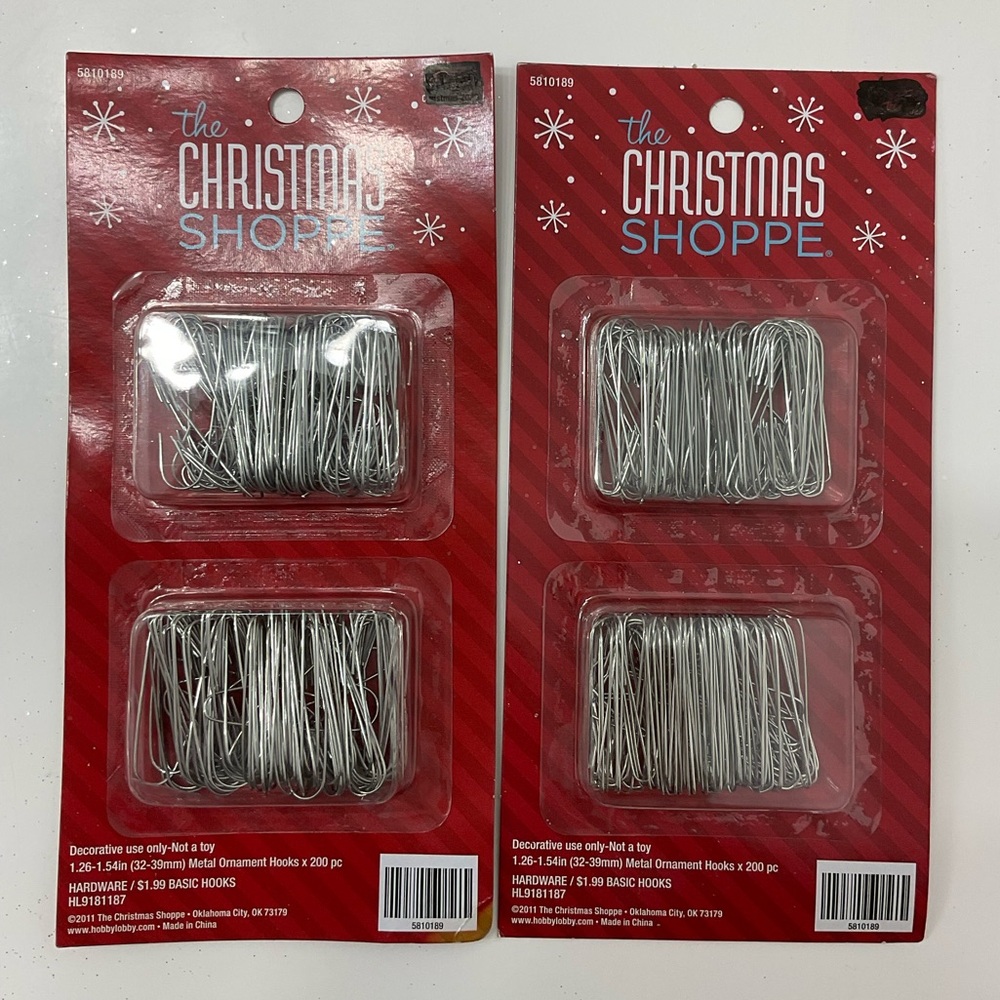 🎄NIP 2pcs Silver Ornament Hooks